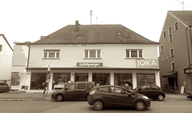 Wohn- und Geschäftshaus Regensburger Straße 10, Schrobenhausen